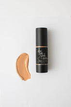 Load image into Gallery viewer, Aloe Based Organic Liquid Foundation